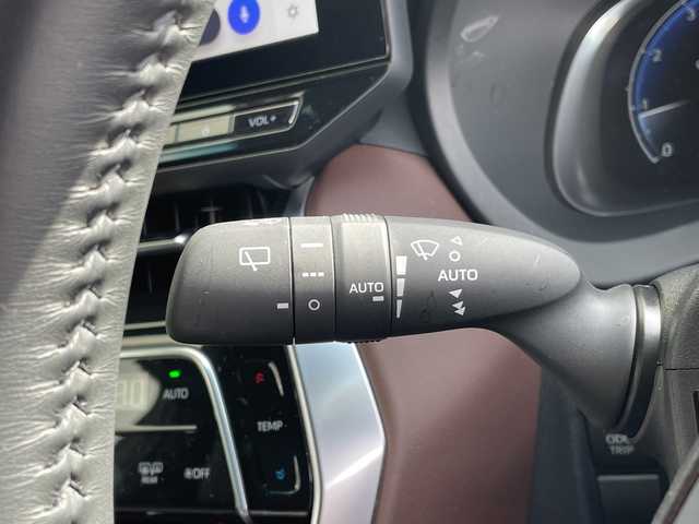 トヨタ ハリアー G 愛知県 2025(令7)年 1.2万km プラチナホワイトパールマイカ 純正12.4型ディスプレイオーディオナビ/レーダークルーズコントロール/バックカメラ/パワーシート/コーナーセンサー/アルミホイール/ETC2.0/ブラインドスポットモニター/LEDヘッドライト/インテリジェントミラー/オートマチックハイビーム/ドライブレコーダー/衝突軽減システム/フルセグ/Bluetooth/ステアリングスイッチ/スマートキー/プッシュスタート