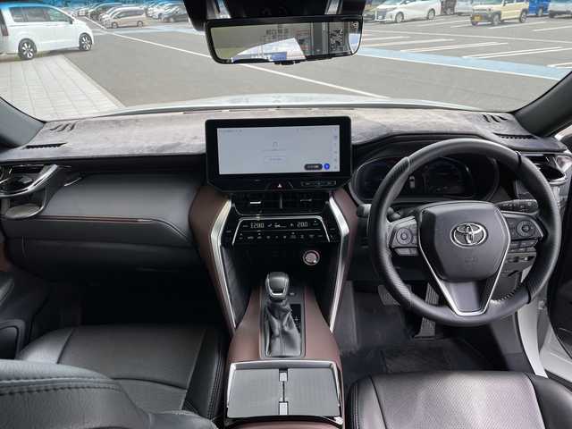 トヨタ ハリアー G 愛知県 2025(令7)年 1.2万km プラチナホワイトパールマイカ 純正12.4型ディスプレイオーディオナビ/レーダークルーズコントロール/バックカメラ/パワーシート/コーナーセンサー/アルミホイール/ETC2.0/ブラインドスポットモニター/LEDヘッドライト/インテリジェントミラー/オートマチックハイビーム/ドライブレコーダー/衝突軽減システム/フルセグ/Bluetooth/ステアリングスイッチ/スマートキー/プッシュスタート