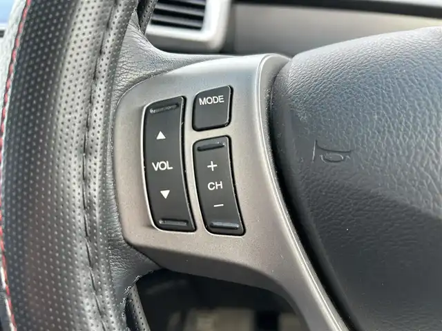 ホンダ フリード ハイブリット プレミアムエディション 熊本県 2016(平28)年 6.2万km ホワイトオーキッドパール 純正ナビ/・AM/FM/CD/DVD/・フルセグTV/・バックカメラ/後席フリップダウンモニター/クルーズコントロール/ドライブレコーダー/両側電動スライドドア/横滑り防止装置/ETC/革巻きステアリング/ステアリングスイッチ/革調シートカバー/オートライト/HIDヘッドライト/電動格納ミラー/プッシュスタート/スペアキー