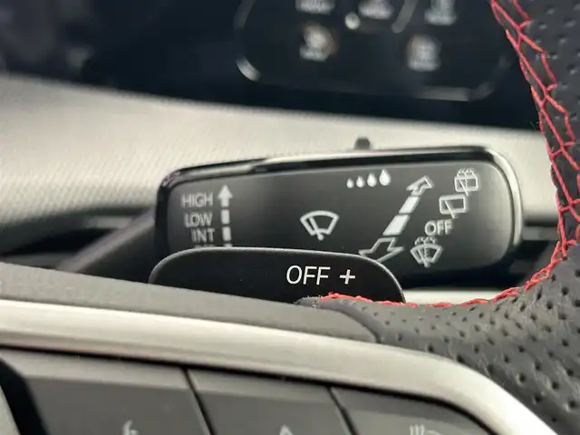 フォルクスワーゲン ＶＷ ゴルフ ＧＴＩ 千葉県 2025(令7)年 0.4万km 黒 禁煙/ワンオーナー/2.0LTSIターボエンジン/7速DSGトランスミッション/パドルシフト/アダプティブシャシーコントロール”DCC”/GTI専用ファブリックシート/ヘッドアップディスプレイ/GTI専用レザーマルチファンクションステアリングホイール/ステアリングヒーター/コネクティビティ機能“App-Connect”/アラウンドビューカメラ“Area View”/アダプティブクルーズコントロール”ACC”/イルミネーション付きエンブレム/ETC2.0