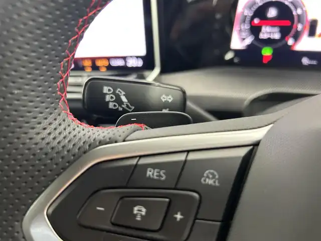 フォルクスワーゲン ＶＷ ゴルフ ＧＴＩ 千葉県 2025(令7)年 0.4万km 黒 禁煙/ワンオーナー/2.0LTSIターボエンジン/7速DSGトランスミッション/パドルシフト/アダプティブシャシーコントロール”DCC”/GTI専用ファブリックシート/ヘッドアップディスプレイ/GTI専用レザーマルチファンクションステアリングホイール/ステアリングヒーター/コネクティビティ機能“App-Connect”/アラウンドビューカメラ“Area View”/アダプティブクルーズコントロール”ACC”/イルミネーション付きエンブレム/ETC2.0