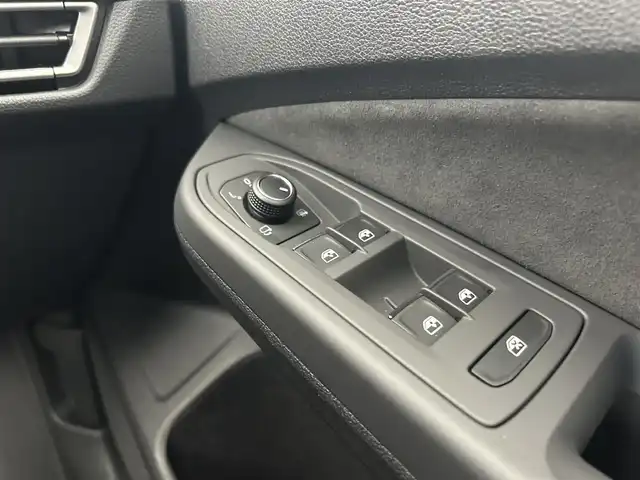 フォルクスワーゲン ＶＷ ゴルフ ＧＴＩ 千葉県 2025(令7)年 0.4万km 黒 禁煙/ワンオーナー/2.0LTSIターボエンジン/7速DSGトランスミッション/パドルシフト/アダプティブシャシーコントロール”DCC”/GTI専用ファブリックシート/ヘッドアップディスプレイ/GTI専用レザーマルチファンクションステアリングホイール/ステアリングヒーター/コネクティビティ機能“App-Connect”/アラウンドビューカメラ“Area View”/アダプティブクルーズコントロール”ACC”/イルミネーション付きエンブレム/ETC2.0