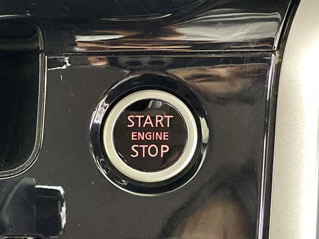 日産 セレナ 鹿児島県 2017(平29)年 9.6万km ブリリアントホワイトパール プロパイロット/純正ナビ/全方位カメラ/Bluetooth/フルセグTV/CD/DVD再生/両側パワースライドドア/自動駐車/追従式クルーズコントロール/純正16インチアルミホイール/LEDヘッドライト/オートライト/フォグランプ/レーンキープアシスト/ドライブレコーダー/衝突軽減システム/新車保証書/取扱説明書