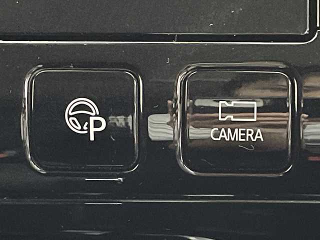 日産 セレナ 鹿児島県 2017(平29)年 9.6万km ブリリアントホワイトパール プロパイロット/純正ナビ/全方位カメラ/Bluetooth/フルセグTV/CD/DVD再生/両側パワースライドドア/自動駐車/追従式クルーズコントロール/純正16インチアルミホイール/LEDヘッドライト/オートライト/フォグランプ/レーンキープアシスト/ドライブレコーダー/衝突軽減システム/新車保証書/取扱説明書