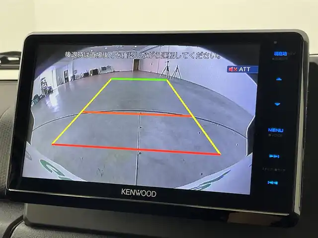 スズキ ジムニー シエラ JC 福岡県 2023(令5)年 2.9万km ピュアホワイトP 社外９型ナビ（フルセグＴＶ）　/バックカメラ　/ビルトインＥＴＣ　/クルーズコントロール　/コーナーセンサー　/衝突軽減ブレーキ　/レーンキープ　/ヒルディセントコントロール　/シートヒーター　/純正１５インチＡＷ