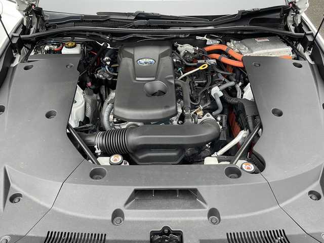 トヨタ クラウン ハイブリッド RS アドバンス 大阪府 2018(平30)年 4.9万km ホワイトパールクリスタルシャイン 純正ナビ/フルセグテレビ/バックカメラ/トヨタセーフティセンス/クルーズコントロール/オートハイビーム/レーンキープアシスト/プッシュスタート/ETC/レーダー探知機/LEDヘッドライト/フォグライト/純正18インチAW/後席エアコン