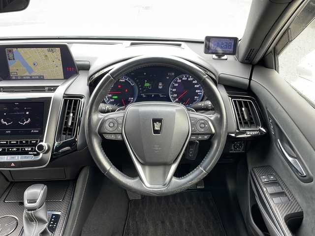 トヨタ クラウン ハイブリッド RS アドバンス 大阪府 2018(平30)年 4.9万km ホワイトパールクリスタルシャイン 純正ナビ/フルセグテレビ/バックカメラ/トヨタセーフティセンス/クルーズコントロール/オートハイビーム/レーンキープアシスト/プッシュスタート/ETC/レーダー探知機/LEDヘッドライト/フォグライト/純正18インチAW/後席エアコン