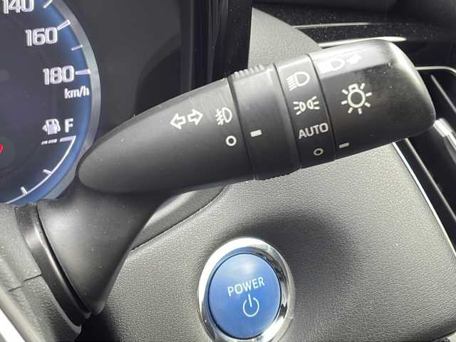 トヨタ クラウン ハイブリッド RS アドバンス 大阪府 2018(平30)年 4.9万km ホワイトパールクリスタルシャイン 純正ナビ/フルセグテレビ/バックカメラ/トヨタセーフティセンス/クルーズコントロール/オートハイビーム/レーンキープアシスト/プッシュスタート/ETC/レーダー探知機/LEDヘッドライト/フォグライト/純正18インチAW/後席エアコン