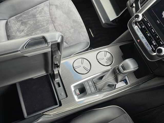 トヨタ クラウン ハイブリッド RS アドバンス 大阪府 2018(平30)年 4.9万km ホワイトパールクリスタルシャイン 純正ナビ/フルセグテレビ/バックカメラ/トヨタセーフティセンス/クルーズコントロール/オートハイビーム/レーンキープアシスト/プッシュスタート/ETC/レーダー探知機/LEDヘッドライト/フォグライト/純正18インチAW/後席エアコン