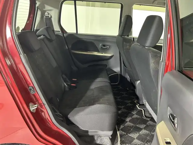 スズキ ワゴンＲ スティングレー X 佐賀県 2015(平27)年 2.8万km フェニックスレッドパール 社外7型ナビ/（ＡＭ/ＦＭ/ワンセグTV）/バックカメラ/シートヒーター/オートエアコン/衝突被害軽減システム/ウィンカーミラーカバーゴールド/革巻きステアリング/ステアリングスイッチ/HIDヘッドライト/盗難防止装置/横滑り防止装置/オートライト/スマートキー/スペアキー有/プッシュスタート/純正フロアマット/純正15インチアルミホイール/ドアバイザー