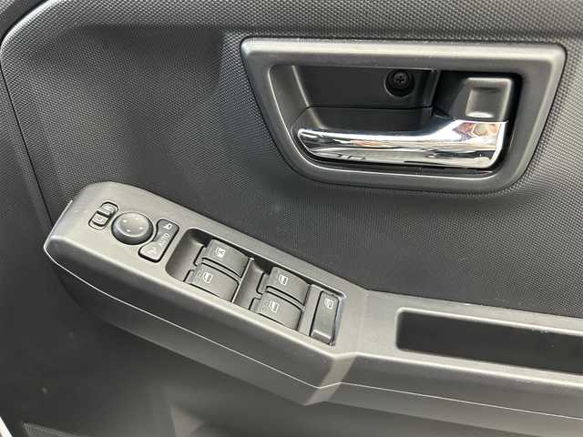 ダイハツ タフト G 富山県 2022(令4)年 2.4万km シャイニングホワイトパール ・純正ナビ（フルセグＴＶ・ＢＴ・ＦＭＡＭ・ＣＤＤＶＤ・ＳＤ・ＵＳＢ接続）/・バックカメラ　/・ＥＴＣ　/・前方ドラレコ　/・ガラスルーフ　/・衝突軽減ブレーキ　/・レーンキープアシスト　/・前後コーナーセンサー/・DN席シートヒーター/・スペアキー