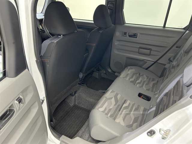 ダイハツ タフト G 富山県 2022(令4)年 2.4万km シャイニングホワイトパール ・純正ナビ（フルセグＴＶ・ＢＴ・ＦＭＡＭ・ＣＤＤＶＤ・ＳＤ・ＵＳＢ接続）/・バックカメラ　/・ＥＴＣ　/・前方ドラレコ　/・ガラスルーフ　/・衝突軽減ブレーキ　/・レーンキープアシスト　/・前後コーナーセンサー/・DN席シートヒーター/・スペアキー