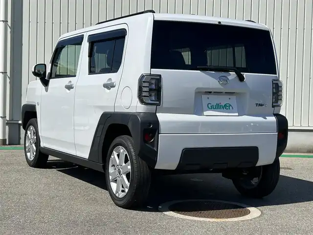 ダイハツ タフト G 富山県 2022(令4)年 2.4万km シャイニングホワイトパール ・純正ナビ（フルセグＴＶ・ＢＴ・ＦＭＡＭ・ＣＤＤＶＤ・ＳＤ・ＵＳＢ接続）/・バックカメラ　/・ＥＴＣ　/・前方ドラレコ　/・ガラスルーフ　/・衝突軽減ブレーキ　/・レーンキープアシスト　/・前後コーナーセンサー/・DN席シートヒーター/・スペアキー