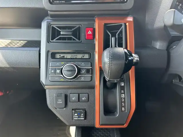 ダイハツ タフト G 富山県 2022(令4)年 2.4万km シャイニングホワイトパール ・純正ナビ（フルセグＴＶ・ＢＴ・ＦＭＡＭ・ＣＤＤＶＤ・ＳＤ・ＵＳＢ接続）/・バックカメラ　/・ＥＴＣ　/・前方ドラレコ　/・ガラスルーフ　/・衝突軽減ブレーキ　/・レーンキープアシスト　/・前後コーナーセンサー/・DN席シートヒーター/・スペアキー