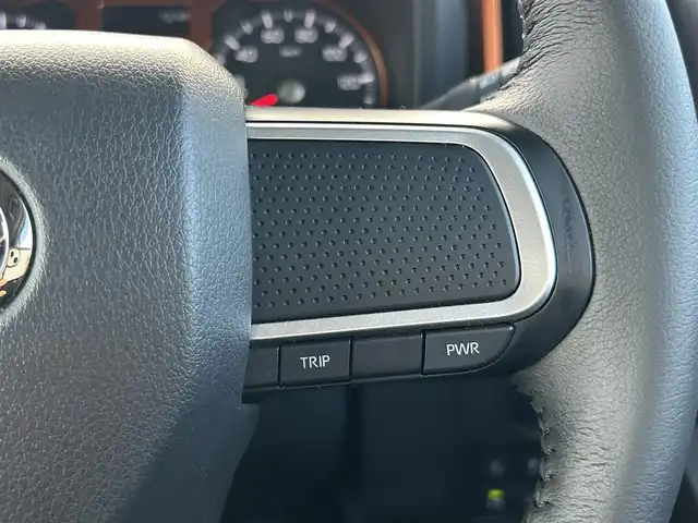 ダイハツ タフト G 富山県 2022(令4)年 2.4万km シャイニングホワイトパール ・純正ナビ（フルセグＴＶ・ＢＴ・ＦＭＡＭ・ＣＤＤＶＤ・ＳＤ・ＵＳＢ接続）/・バックカメラ　/・ＥＴＣ　/・前方ドラレコ　/・ガラスルーフ　/・衝突軽減ブレーキ　/・レーンキープアシスト　/・前後コーナーセンサー/・DN席シートヒーター/・スペアキー