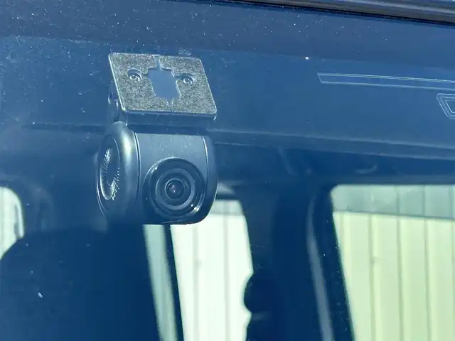 ダイハツ タフト G 富山県 2022(令4)年 2.4万km シャイニングホワイトパール ・純正ナビ（フルセグＴＶ・ＢＴ・ＦＭＡＭ・ＣＤＤＶＤ・ＳＤ・ＵＳＢ接続）/・バックカメラ　/・ＥＴＣ　/・前方ドラレコ　/・ガラスルーフ　/・衝突軽減ブレーキ　/・レーンキープアシスト　/・前後コーナーセンサー/・DN席シートヒーター/・スペアキー