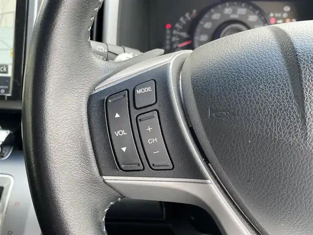 ホンダ ステップワゴン スパーダ Z クールスピリット 埼玉県 2014(平26)年 10.2万km プレミアムスパークルブラックパール (株)IDOMが運営する【じしゃロン川越店】の自社ローン専用車両になります。こちらは現金またはオートローンご利用時の価格です。自社ローンご希望の方は別途その旨お申付け下さい/純正ナビ VMX-VFNi/フルセグ/CD/DVD/AM/FM/バックカメラ/純正後席フリップダウンモニター/両側パワースライドドア/ハーフレザー/HIDヘッドライト/フォグ/パドルシフト/スマートキー（スペア×１）/クルーズコントロール/ビルトインETC/純正１７インチアルミホイール/ウインカーミラー/車両取扱説明書/保証書