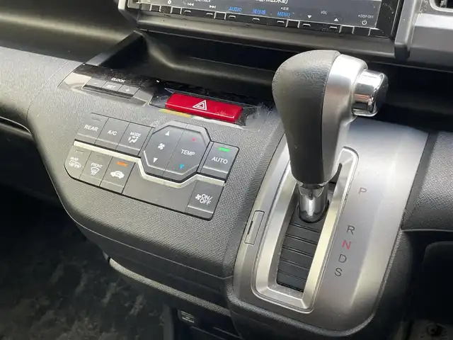 ホンダ ステップワゴン スパーダ Z クールスピリット 埼玉県 2014(平26)年 10.2万km プレミアムスパークルブラックパール (株)IDOMが運営する【じしゃロン川越店】の自社ローン専用車両になります。こちらは現金またはオートローンご利用時の価格です。自社ローンご希望の方は別途その旨お申付け下さい/純正ナビ VMX-VFNi/フルセグ/CD/DVD/AM/FM/バックカメラ/純正後席フリップダウンモニター/両側パワースライドドア/ハーフレザー/HIDヘッドライト/フォグ/パドルシフト/スマートキー（スペア×１）/クルーズコントロール/ビルトインETC/純正１７インチアルミホイール/ウインカーミラー/車両取扱説明書/保証書