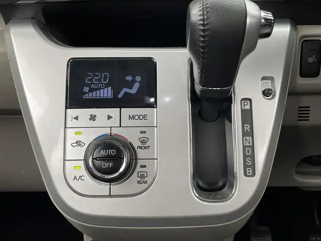 ダイハツ キャスト スタイル G ターボ VS SAⅢ 大分県 2019(令1)年 4.8万km ブラックマイカメタリック 純正７型ナビ　NMZK-W70D/(CD/DVD/BT/SD/フルセグTV)/全方位カメラ/スマートアシストIII/・衝突回避支援ブレーキ機能/・誤発進抑制制御機能/・車線逸脱警報機能/・先行車発進お知らせ機能/・コーナーセンサー/ＥＴＣ/プッシュスタート/スマートキー×２/純正ドライブレコーダー前方のみ/前席シートヒーター/オートハイビーム/純正フロアマット/シートリフター/電動格納ミラー/ドアバイザー/全席シートカバー