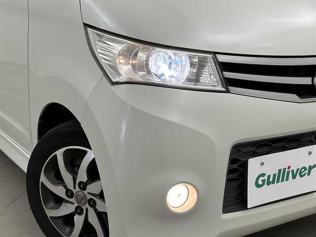 日産 ルークス ハイウェイスター 福岡県 2012(平24)年 7.7万km スノーパールホワイト 純正ＳＤナビ（ＢＴ，フルセグＴＶ）　/バックカメラ　/ＥＴＣ　/片側電動スライドドア　/プッシュスタート　/スマートキー　/電動格納式ドアミラー　/フォグランプ　/純正フロアマット　/純正１４インチアルミホイール