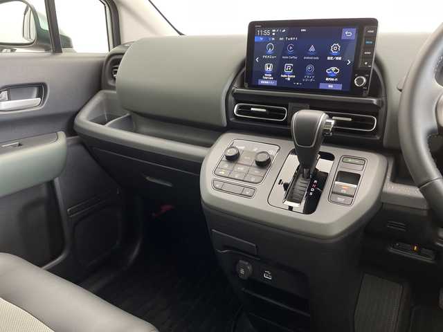 ホンダ フリード クロスター 新潟県 2024(令6)年 0.3万km プラチナホワイトパール 純正メモリナビ/（BT/FM/AM/フルセグTV）/バックカメラ/ステアリングスイッチ/ブラインドスポットモニター/前後ドライブレコーダー/両側パワースライドドア/ハーフレザーシート/シートヒーター/純正LEDオートヘッドライト/フォグライト/スペアキー/ETC