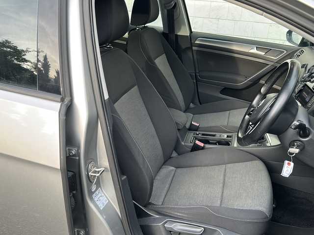 フォルクスワーゲン ゴルフ TSI トレンドライン BMテクノ 埼玉県 2014(平26)年 11.2万km シルバー ＥＴＣ　/前ドラレコ　/純オーディオディスプレイ　/アイドリング　/イモビライザー　/ＦＭ／ＡＭ／ＡＵＸ／ＢＴ／ＳＤ／ＣＤ　/オートホルード　/電格ミラー　/ライトレベライザー　/保証書　/取扱説明書