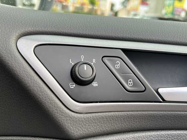 フォルクスワーゲン ゴルフ TSI トレンドライン BMテクノ 埼玉県 2014(平26)年 11.2万km シルバー ＥＴＣ　/前ドラレコ　/純オーディオディスプレイ　/アイドリング　/イモビライザー　/ＦＭ／ＡＭ／ＡＵＸ／ＢＴ／ＳＤ／ＣＤ　/オートホルード　/電格ミラー　/ライトレベライザー　/保証書　/取扱説明書