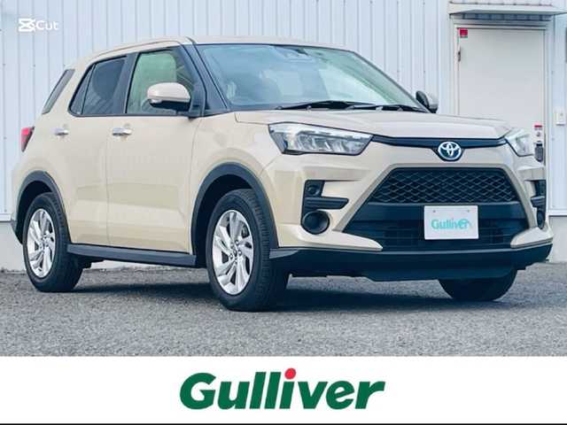 トヨタ ライズ G 熊本県 2022(令4)年 2万km ナチュラルベージュマイカM 純正9インチナビ/・AM/FM/CD/DVD/BT/SD/USB/・フルセグTV/全周囲カメラ/スマートアシスト/・衝突軽減ブレーキ/・車線逸脱警報機能/・先行車発進お知らせ/・標識認識機能/・ふらつき警報/ブラインドスポットモニター/オートハイビーム/前後ドライブレコーダー/ETC/電動パーキングブレーキ/オートホールドブレーキ/純正フロアマット/純正アルミホイール/電動格納ミラー/ウインカーミラー/プッシュスタート/スマートキー