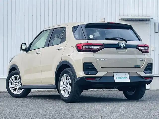 トヨタ ライズ G 熊本県 2022(令4)年 2万km ナチュラルベージュマイカM 純正9インチナビ/・AM/FM/CD/DVD/BT/SD/USB/・フルセグTV/全周囲カメラ/スマートアシスト/・衝突軽減ブレーキ/・車線逸脱警報機能/・先行車発進お知らせ/・標識認識機能/・ふらつき警報/ブラインドスポットモニター/オートハイビーム/前後ドライブレコーダー/ETC/電動パーキングブレーキ/オートホールドブレーキ/純正フロアマット/純正アルミホイール/電動格納ミラー/ウインカーミラー/プッシュスタート/スマートキー