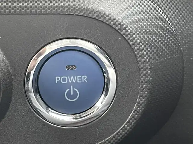 トヨタ ライズ G 熊本県 2022(令4)年 2万km ナチュラルベージュマイカM 純正9インチナビ/・AM/FM/CD/DVD/BT/SD/USB/・フルセグTV/全周囲カメラ/スマートアシスト/・衝突軽減ブレーキ/・車線逸脱警報機能/・先行車発進お知らせ/・標識認識機能/・ふらつき警報/ブラインドスポットモニター/オートハイビーム/前後ドライブレコーダー/ETC/電動パーキングブレーキ/オートホールドブレーキ/純正フロアマット/純正アルミホイール/電動格納ミラー/ウインカーミラー/プッシュスタート/スマートキー