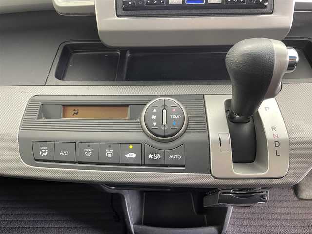 ホンダ フリード ハイブリット ジャストセレクション 大分県 2013(平25)年 9万km モダンスティールM 社外ナビ/バックカメラ/両側パワースライドドア/フリップダウンモニター/前後ドライブレコーダー/純正フロアマット/ETC/社外15インチアルミ/ドアバイザー/フルセグTV/ウィンカーミラー