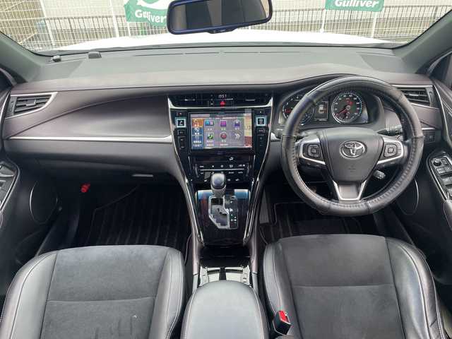 トヨタ ハリアー プレミアム スタイルモーヴ 三重県 2015(平27)年 9.3万km ホワイトパールクリスタルシャイン 登録時92276km/SR/ハーフレザーシート/禁煙車/ALPINEナビ/（AM/FM/TV/Bluetooth/CD/DVD/HDMI）/フルセグTV/バックカメラ/ETC/レーダークルコン/ステアリングスイッチ/オートライト/オートハイビーム/シートメモリー/パワーシート/シートヒーター/パワーバックドア/プリクラッシュセーフティ/レーンディパーチャーアラート/先行車発進お知らせ機能/コーナーセンサー/純正フロアマット/純正アルミ/スペアキー