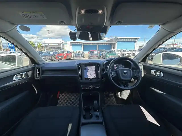 ボルボ ＸＣ４０ T4 滋賀県 2020(令2)年 4.5万km アイスホワイト 全方位カメラ/クルーズコントロール/ETC/純正AW１７インチ/前後コーナーセンサー/前後ドライブレコーダー/LKA/CTA/BSM/パークアシスト/アイドリングストップ