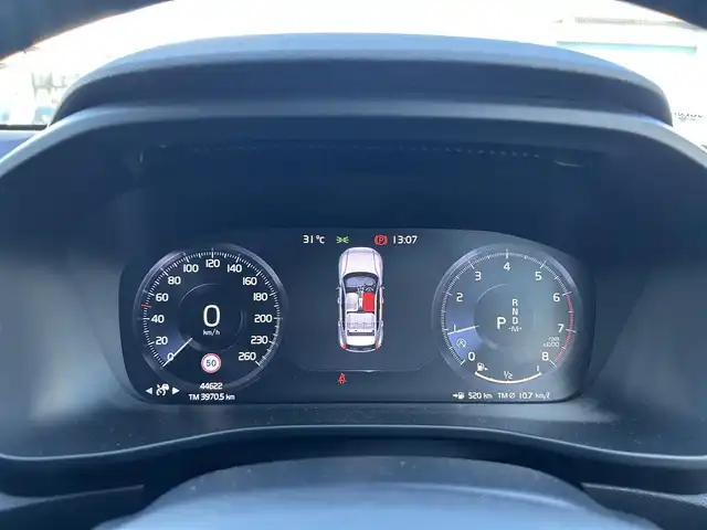 ボルボ ＸＣ４０ T4 滋賀県 2020(令2)年 4.5万km アイスホワイト 全方位カメラ/クルーズコントロール/ETC/純正AW１７インチ/前後コーナーセンサー/前後ドライブレコーダー/LKA/CTA/BSM/パークアシスト/アイドリングストップ