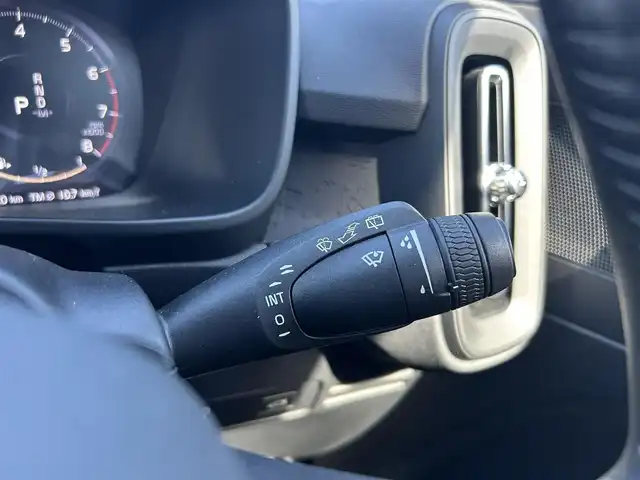 ボルボ ＸＣ４０ T4 滋賀県 2020(令2)年 4.5万km アイスホワイト 全方位カメラ/クルーズコントロール/ETC/純正AW１７インチ/前後コーナーセンサー/前後ドライブレコーダー/LKA/CTA/BSM/パークアシスト/アイドリングストップ