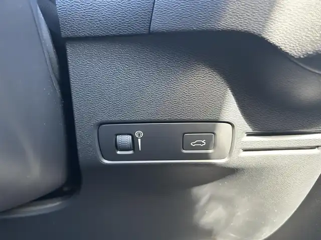 ボルボ ＸＣ４０ T4 滋賀県 2020(令2)年 4.5万km アイスホワイト 全方位カメラ/クルーズコントロール/ETC/純正AW１７インチ/前後コーナーセンサー/前後ドライブレコーダー/LKA/CTA/BSM/パークアシスト/アイドリングストップ