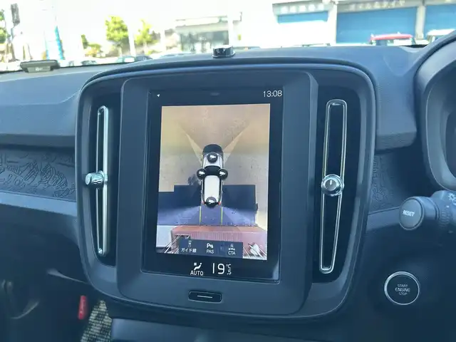 ボルボ ＸＣ４０ T4 滋賀県 2020(令2)年 4.5万km アイスホワイト 全方位カメラ/クルーズコントロール/ETC/純正AW１７インチ/前後コーナーセンサー/前後ドライブレコーダー/LKA/CTA/BSM/パークアシスト/アイドリングストップ