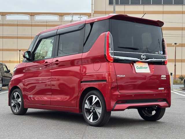 日産 ルークス ハイウェイスター Gターボ 宮城県 2021(令3)年 2.2万km スパークリングレッドM 登録時走行距離21496km/純正9インチナビ/フルセグ/CD/DVD/Bluetooth/プッシュスタート/スマートキー/ハンズフリー/両側パワースライド/アラウンドビューモニター/運転支援/エマージェンシーブレーキ/ステアリングリモコン/ETC/LEDライト/純正フロアマット/純正ドアバイザー