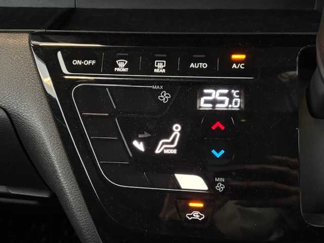 日産 ルークス ハイウェイスター Gターボ 宮城県 2021(令3)年 2.2万km スパークリングレッドM 登録時走行距離21496km/純正9インチナビ/フルセグ/CD/DVD/Bluetooth/プッシュスタート/スマートキー/ハンズフリー/両側パワースライド/アラウンドビューモニター/運転支援/エマージェンシーブレーキ/ステアリングリモコン/ETC/LEDライト/純正フロアマット/純正ドアバイザー