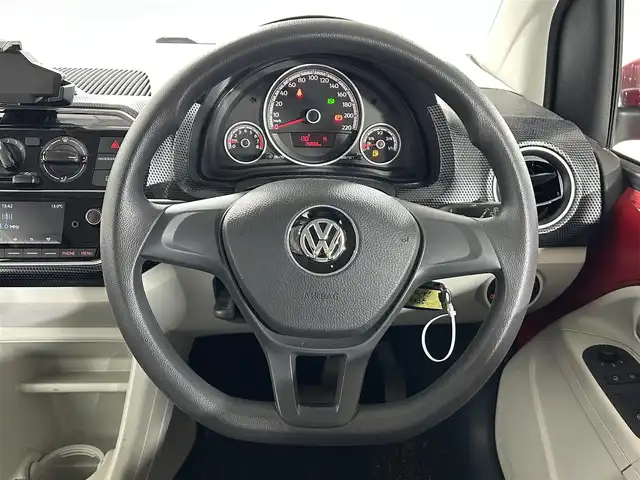 フォルクスワーゲン アップ！ ムーブアップ！ 佐賀県 2018(平30)年 3.6万km 赤 純正オーディオ/FM/AM/Bluetooth/ETC/リモコンキー/オートライト/純正フロアマット/純正14インチアルミホイール/コーナーセンサー