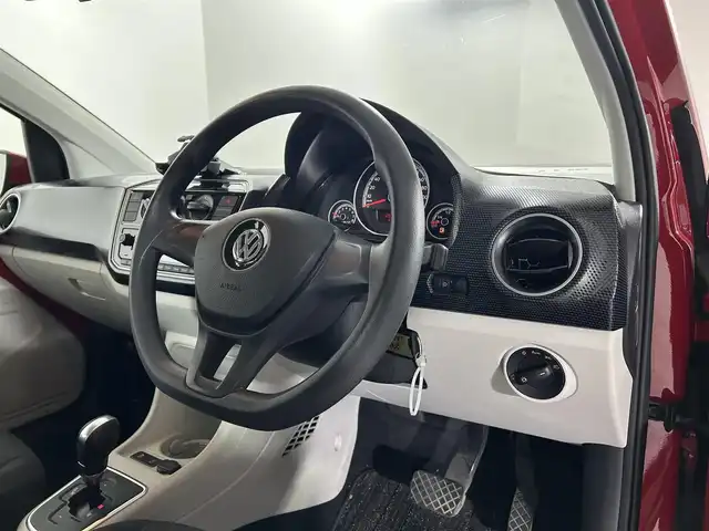 フォルクスワーゲン アップ！ ムーブアップ！ 佐賀県 2018(平30)年 3.6万km 赤 純正オーディオ/FM/AM/Bluetooth/ETC/リモコンキー/オートライト/純正フロアマット/純正14インチアルミホイール/コーナーセンサー