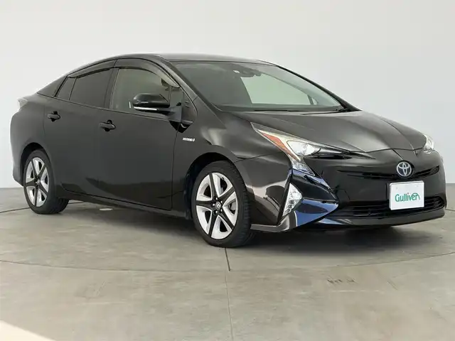 トヨタ プリウス S ツーリングセレクション 愛知県 2017(平29)年 10.2万km アティチュードブラックマイカ 純正ナビ/Bluetooth/フルセグTV/バックカメラ/レーダークルーズコントロール/衝突軽減ブレーキ/レーンキープアシスト/横滑り防止装置/オートライト/オートマチックハイビーム/LEDヘッドライト/LEDフォグランプ/ドライブレコーダー/ETC/シートヒーター/純正アルミホイール/純正フロアマット/プッシュスタート/スマートキー