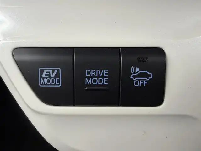 トヨタ プリウス S ツーリングセレクション 愛知県 2017(平29)年 10.2万km アティチュードブラックマイカ 純正ナビ/Bluetooth/フルセグTV/バックカメラ/レーダークルーズコントロール/衝突軽減ブレーキ/レーンキープアシスト/横滑り防止装置/オートライト/オートマチックハイビーム/LEDヘッドライト/LEDフォグランプ/ドライブレコーダー/ETC/シートヒーター/純正アルミホイール/純正フロアマット/プッシュスタート/スマートキー