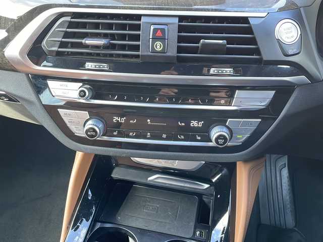 ＢＭＷ Ｘ４ xDrive 20d Mスポーツ 東京都 2020(令2)年 5.5万km アルピンホワイトⅢ 純正ナビ/フルセグTV/Apple Car Play/360度カメラ/置くだけ充電/ドライブレコーダー【前後】/サンフール/レザーシート/全席シートヒーター/インテリジェントセーフティ/アダクティブクルーズコントロール/レーンキープアシスト/ブラインドスポットモニター/シート・ステアリングヒーター/電動リアゲート/アダプティブLEDヘッドライト/ヘッドアップディスプレイ/ETC/オートマチックハイビーム/純正19インチAW