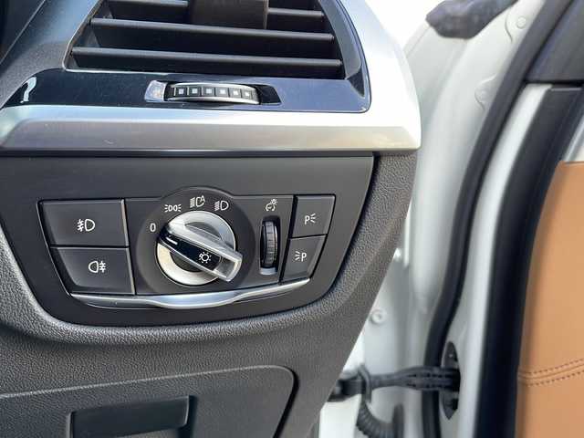 ＢＭＷ Ｘ４ xDrive 20d Mスポーツ 東京都 2020(令2)年 5.5万km アルピンホワイトⅢ 純正ナビ/フルセグTV/Apple Car Play/360度カメラ/置くだけ充電/ドライブレコーダー【前後】/サンフール/レザーシート/全席シートヒーター/インテリジェントセーフティ/アダクティブクルーズコントロール/レーンキープアシスト/ブラインドスポットモニター/シート・ステアリングヒーター/電動リアゲート/アダプティブLEDヘッドライト/ヘッドアップディスプレイ/ETC/オートマチックハイビーム/純正19インチAW