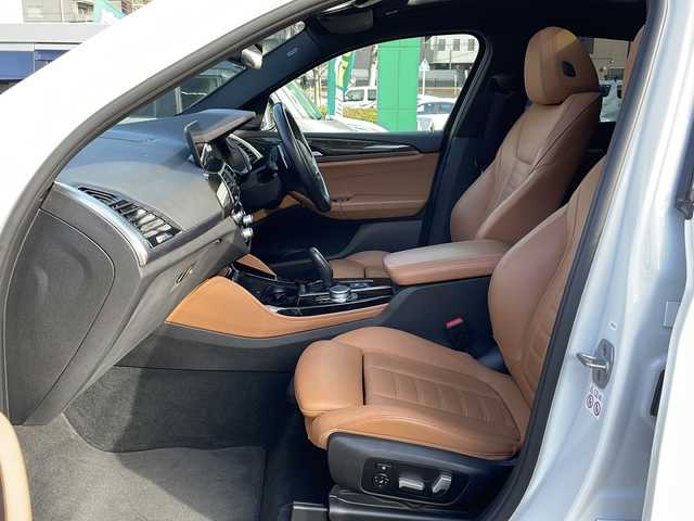 ＢＭＷ Ｘ４ xDrive 20d Mスポーツ 東京都 2020(令2)年 5.5万km アルピンホワイトⅢ 純正ナビ/フルセグTV/Apple Car Play/360度カメラ/置くだけ充電/ドライブレコーダー【前後】/サンフール/レザーシート/全席シートヒーター/インテリジェントセーフティ/アダクティブクルーズコントロール/レーンキープアシスト/ブラインドスポットモニター/シート・ステアリングヒーター/電動リアゲート/アダプティブLEDヘッドライト/ヘッドアップディスプレイ/ETC/オートマチックハイビーム/純正19インチAW