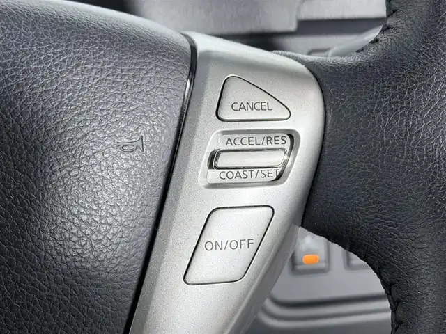 日産 セレナ HWS S HV Vエアロ+Sefty 大阪府 2015(平27)年 5.8万km ダイヤモンドブラック 純正8incナビTV 360カメラ フリップダウンモニター 両側パワースライドドア クルーズコントロール 衝突軽減ブレーキ レーンアシスト スマートキー プッシュスタート リアオートエアコン ETC