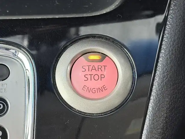 日産 セレナ HWS S HV Vエアロ+Sefty 大阪府 2015(平27)年 5.8万km ダイヤモンドブラック 純正8incナビTV 360カメラ フリップダウンモニター 両側パワースライドドア クルーズコントロール 衝突軽減ブレーキ レーンアシスト スマートキー プッシュスタート リアオートエアコン ETC