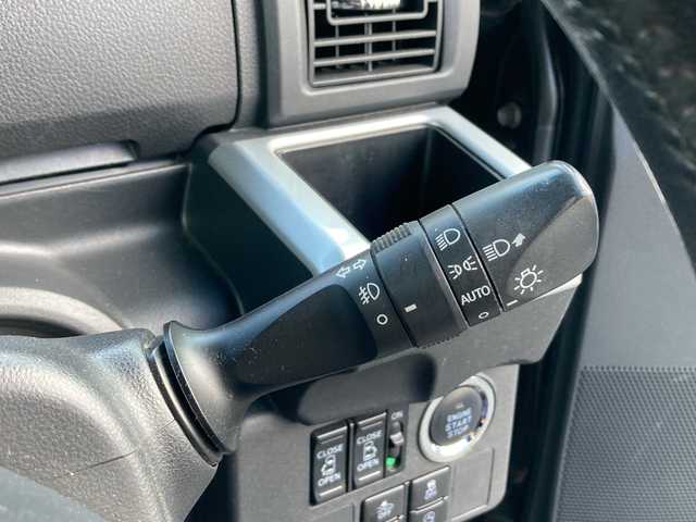 トヨタ ピクシスメガ GターボレジャーエディションSAⅢ 愛媛県 2018(平30)年 6.7万km ブラックマイカメタリック 社外KENWOODナビ（MDV-Z90S）/・Bluetooth/・CD/DVD USB端子/フルセグTV/バックカメラ/ビルドインETC/両側パワースライドドア/シートヒーター/純正フロアマット/純正15インチAW/シートヒーター/スマートアシストIII/衝突軽減装置/オートライト/スマートキー