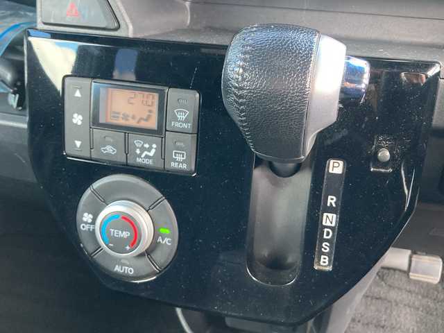 トヨタ ピクシスメガ GターボレジャーエディションSAⅢ 愛媛県 2018(平30)年 6.7万km ブラックマイカメタリック 社外KENWOODナビ（MDV-Z90S）/・Bluetooth/・CD/DVD USB端子/フルセグTV/バックカメラ/ビルドインETC/両側パワースライドドア/シートヒーター/純正フロアマット/純正15インチAW/シートヒーター/スマートアシストIII/衝突軽減装置/オートライト/スマートキー